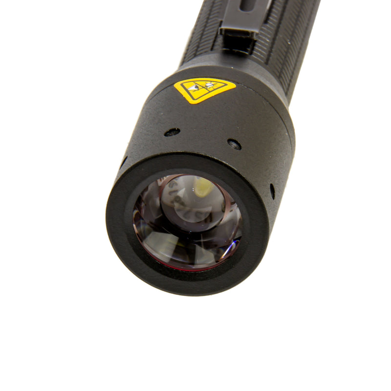 P3 CORE LED Taschenlampe mit max. 90 Lumen Leuchtkraft, Schwarz, inkl. Batterien