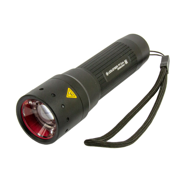 P7 CORE LED Taschenlampe mit max. 450 Lumen Leuchtkraft, Schwarz, inkl. Batterien